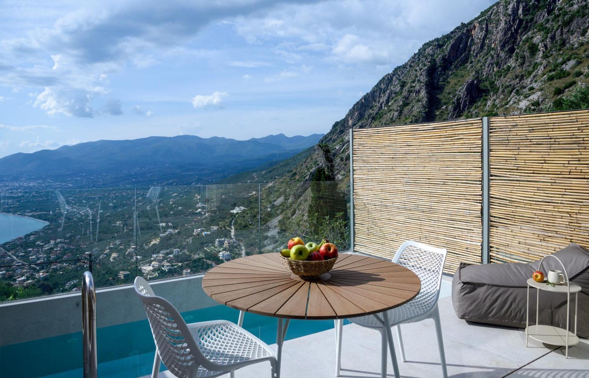 Lithos Retreat 2 Apartment Kalamata Exterior photo